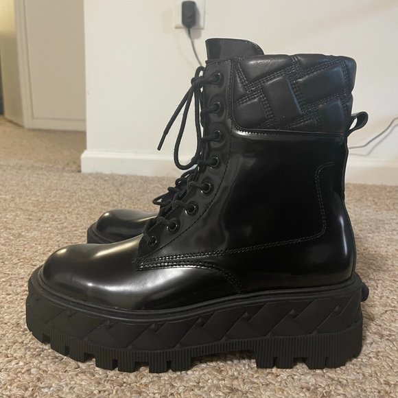 Kurt Geiger London Hiker Lace Up Leather Boots